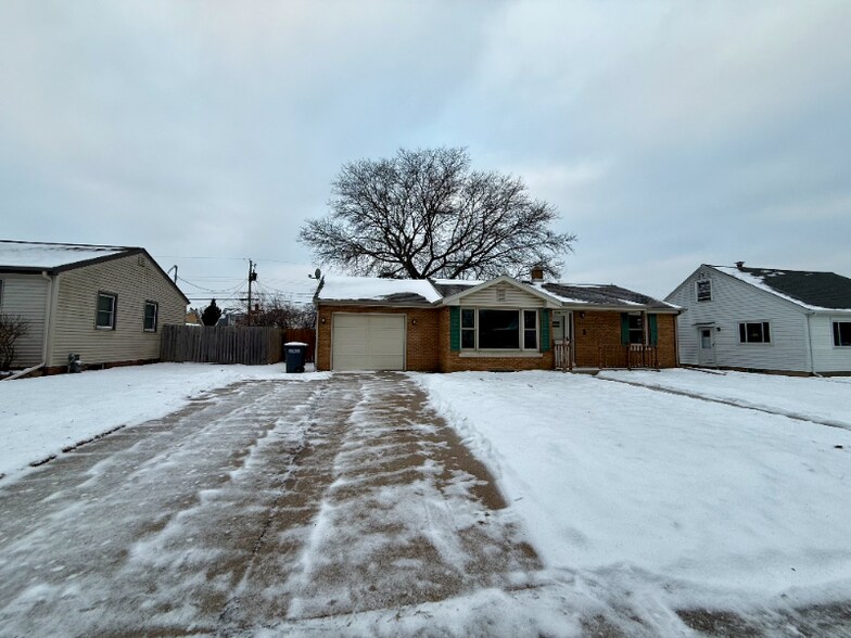 Building Photo - 1426 S 21st St