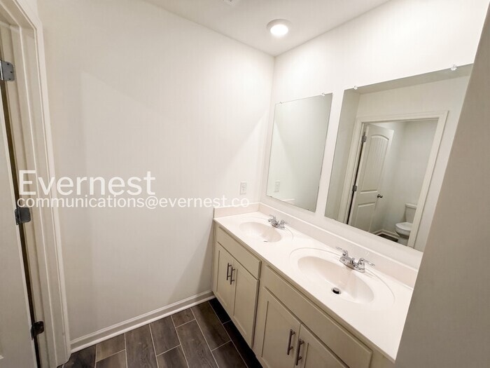 Building Photo - 7044 Turnberry Highlands Cv