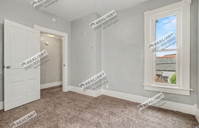 Building Photo - 320 Lafayette Ave