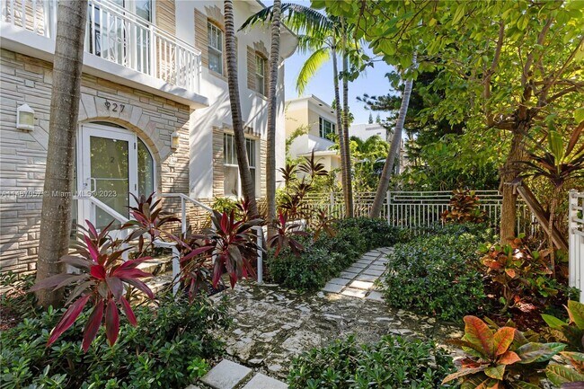 Building Photo - 927 Euclid Ave