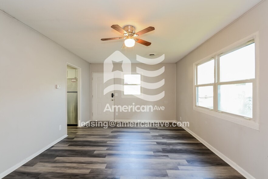 Building Photo - 6483 Simpson Ave