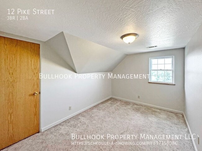 Building Photo - 12 Pike St