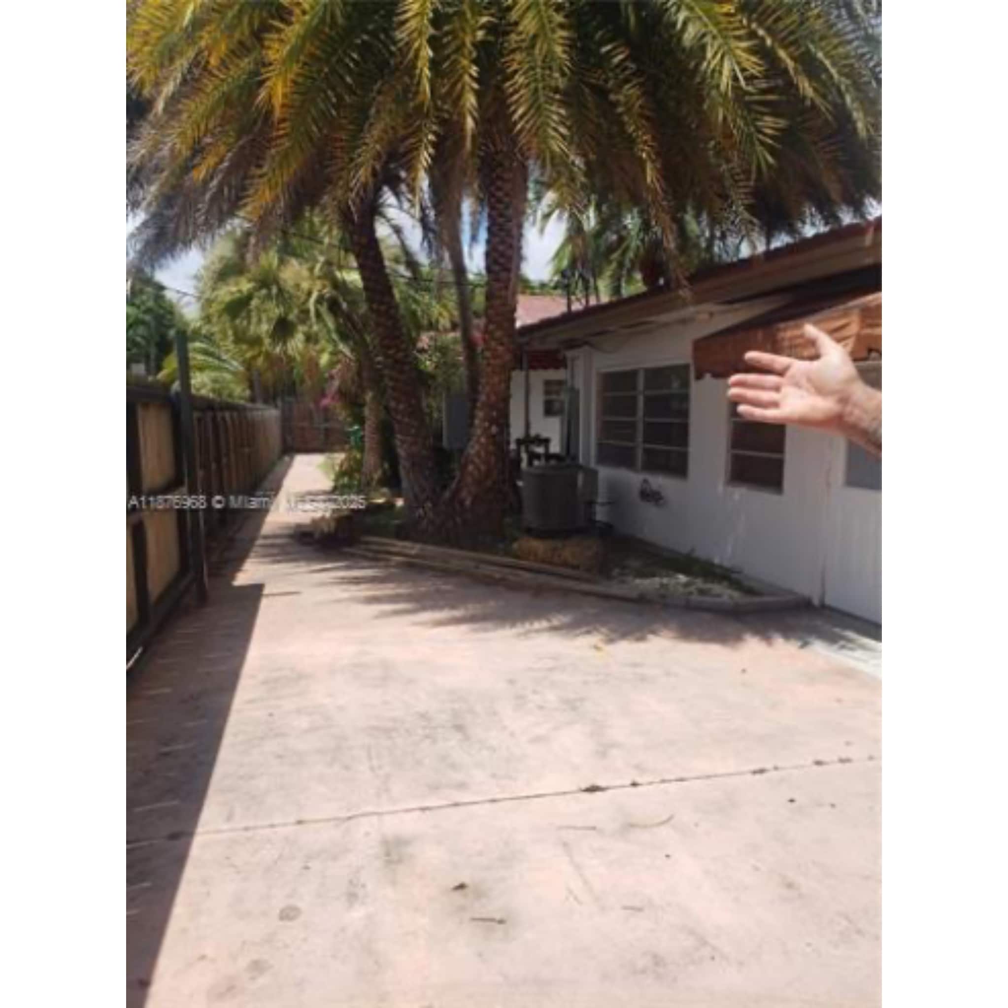 Building Photo - 1997 SW 17th Ct