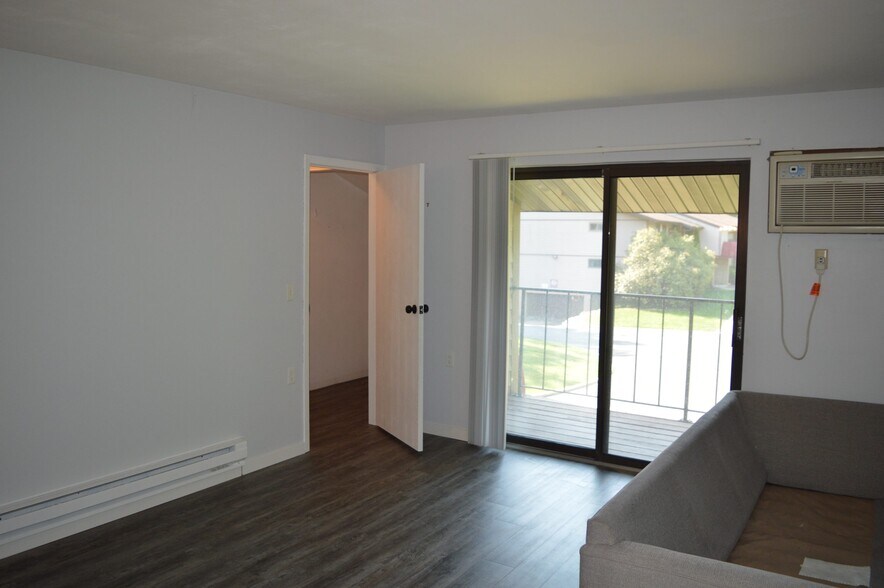 Building Photo - 5333 Brody Dr