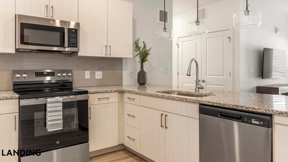 Building Photo - 10670 Jake Jabs Blvd