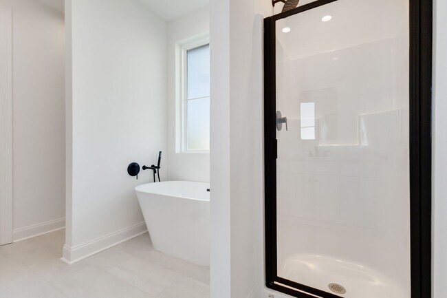 Building Photo - 204 Benson Grove