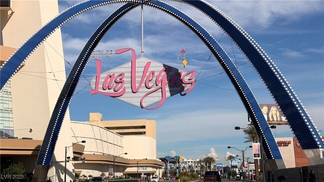 Building Photo - 1819 S Beverly Way