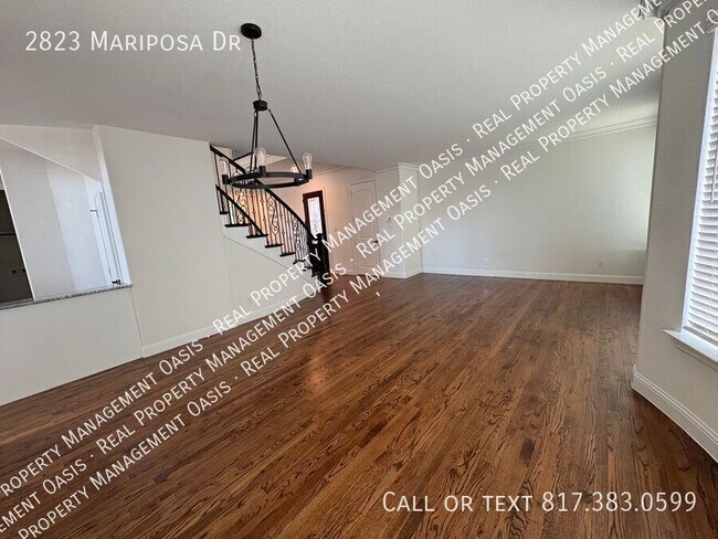 Building Photo - 2823 Mariposa Dr