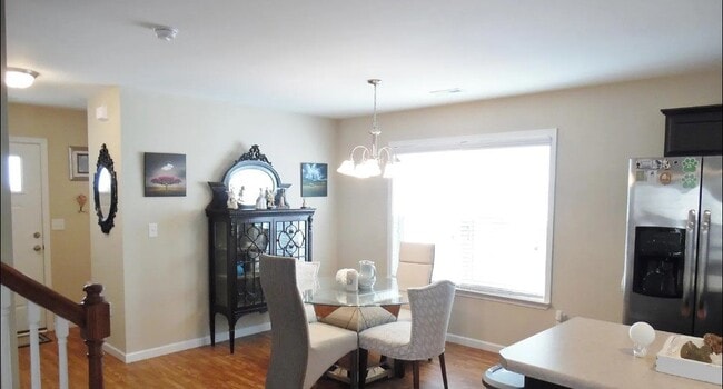 Building Photo - Spacious Greenville Home with Fenced Yard