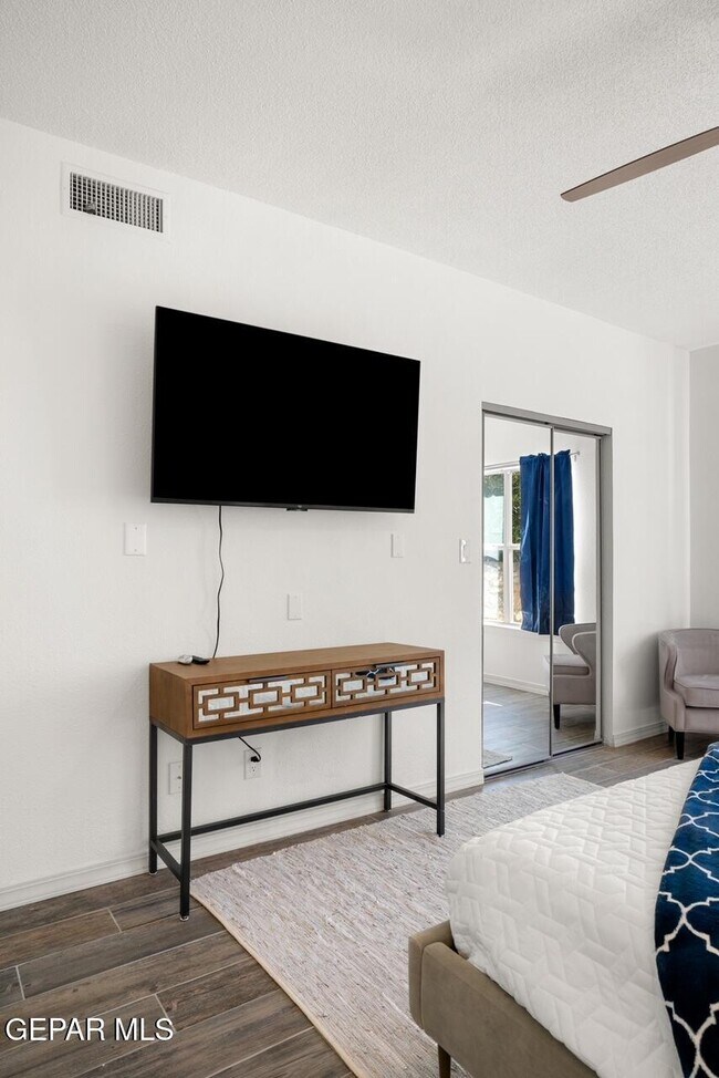 Building Photo - 7328 Corona Del Sol Dr