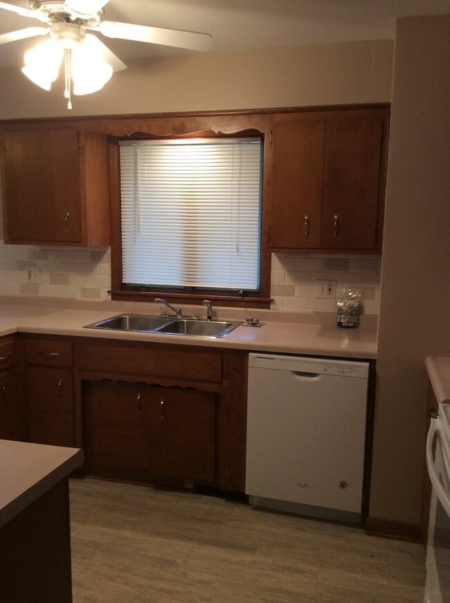 Building Photo - 4803 Flintridge Ct