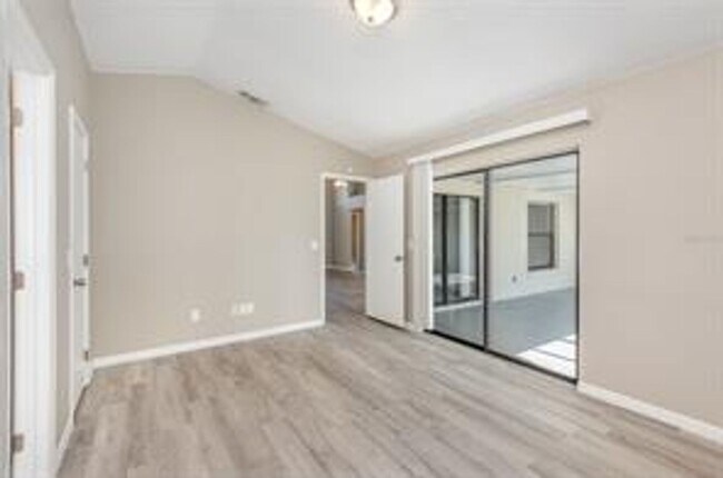 Building Photo - 3846 Long Grove Ln