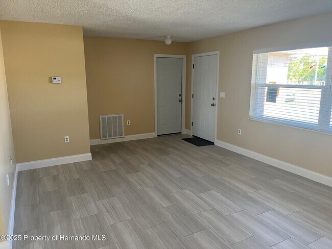 Building Photo - 12474 Drayton Dr