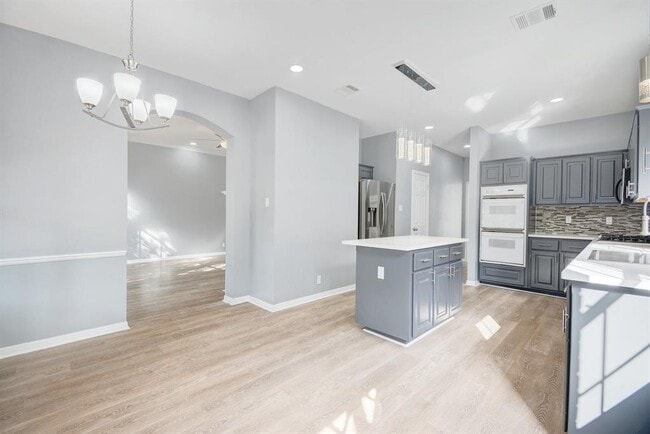 Building Photo - 6563 Needham Ln