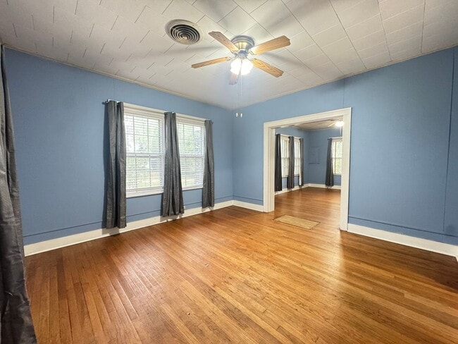 Building Photo - Spacious Home close to LA Tech