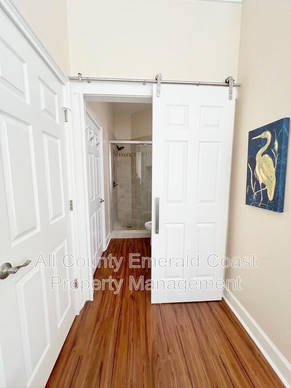 Building Photo - 420 Oak Harbour Ln