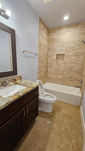 Building Photo - 3715 Aldridge Dr