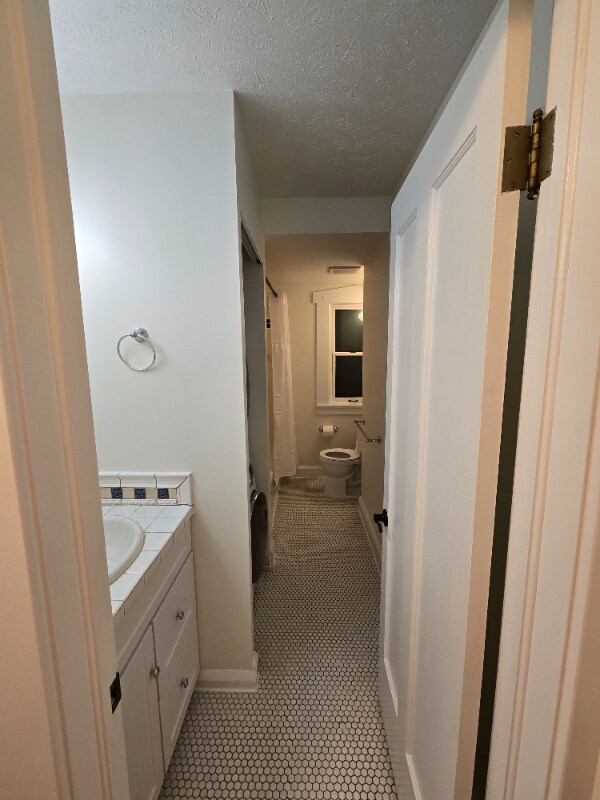 Building Photo - 2472 Overlook Rd