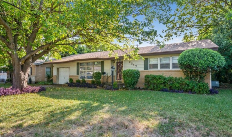 Primary Photo - 2217 N 42nd St