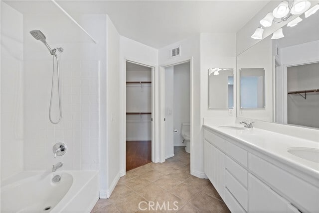 Building Photo - 18 Moonstone