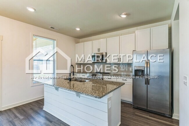 Building Photo - 318 Whisper Wood Wy