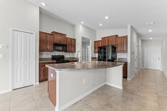 Building Photo - 10208 Carloway Hills Dr