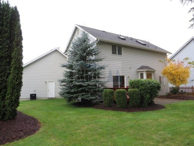 Building Photo - Enchanting, Elegant and Immaculate Home in...
