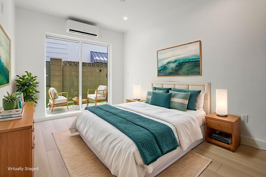 Building Photo - 11004 Hortense St