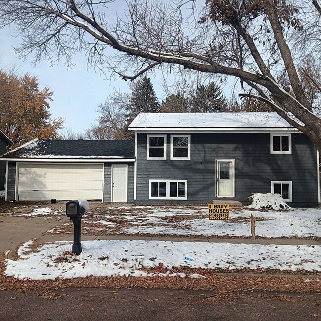 Primary Photo - 6508 W 46th St