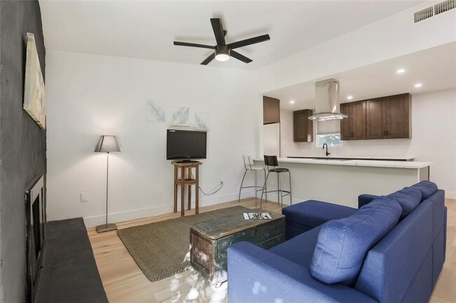 Building Photo - 10410 Quail Ridge Dr