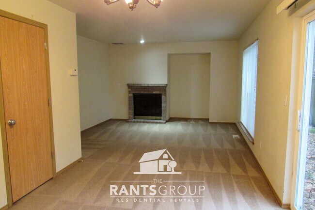Building Photo - Spacious 3-Bed, 2.5-Bath home in the Olymp...