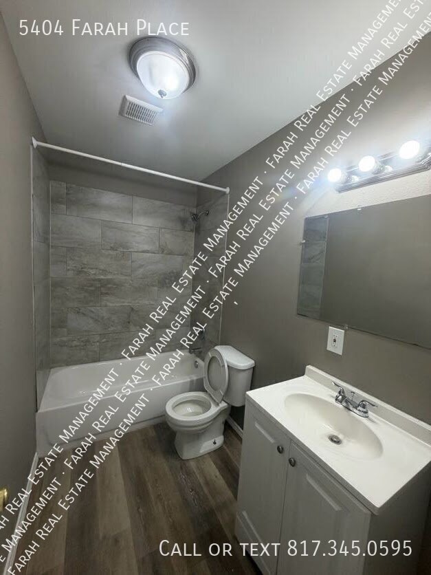Building Photo - 5404 Farah Pl