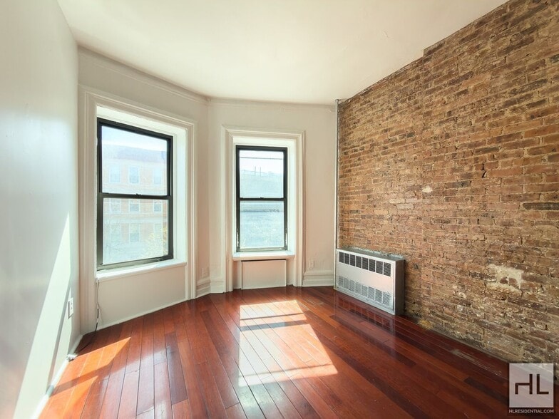 Building Photo - BEDFORD AVENUE 1-Bed / 1-Bath