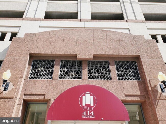 Building Photo - 414 Water St