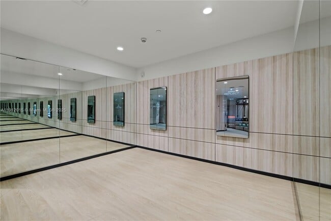 Building Photo - 101 Diplomat Pkwy