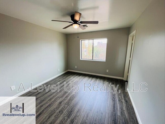 Building Photo - 219 W Pennsylvania Dr