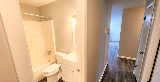 Building Photo - 401 Bethel Dr