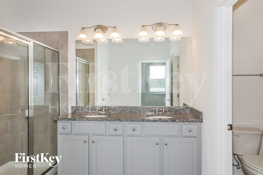 Building Photo - 1598 Isleta Lp