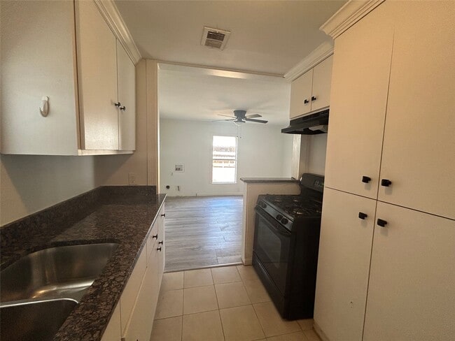 Building Photo - 3419 Elser St