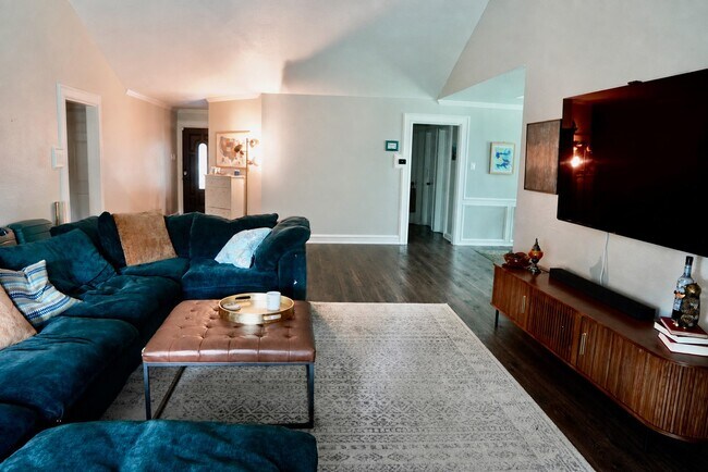 Building Photo - 7415 Revelwood Dr