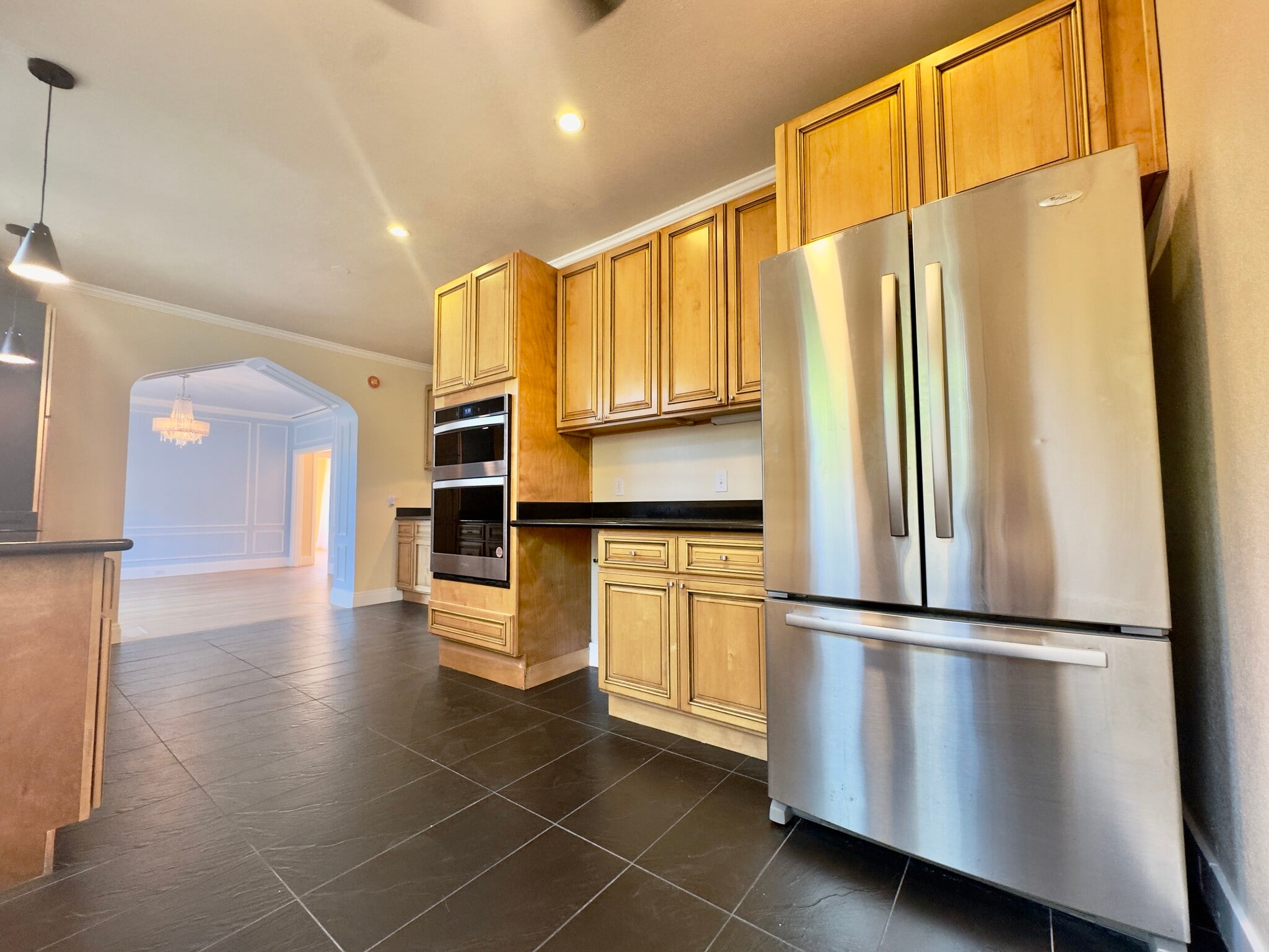 Building Photo - 2615 Maxwell Ave