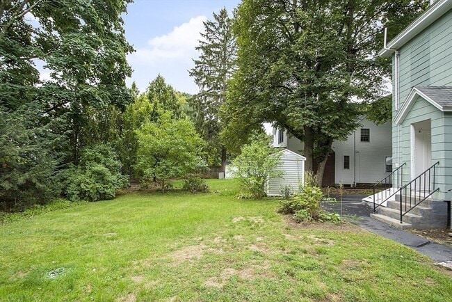 Building Photo - 21 Bedford Ct