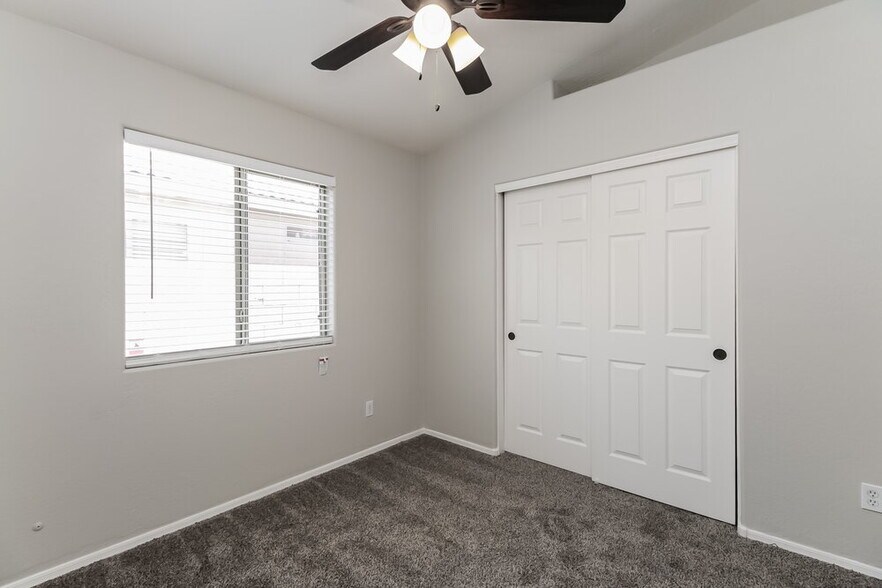 Building Photo - 3854 W Carlos Ln