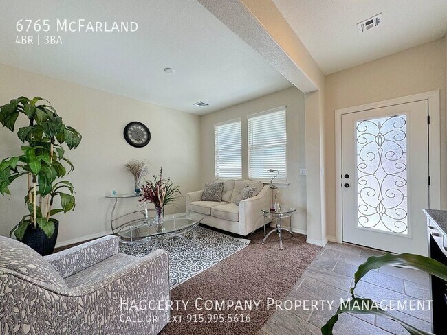 Building Photo - West El Paso 4 bed Refrig A/C with 3 car g...