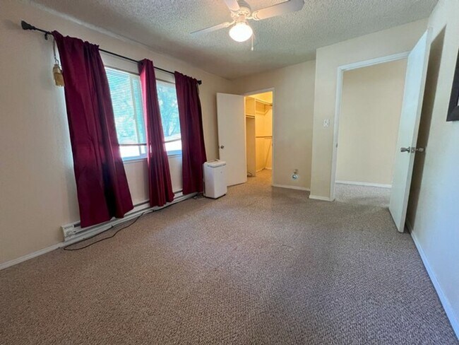 Building Photo - Beautiful Two Story Condo near Meadowood Mall