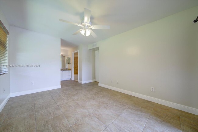 Building Photo - 15285 SW 107th Ln