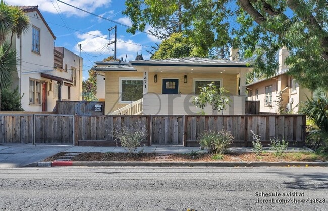 Building Photo - 1471 Hopkins St