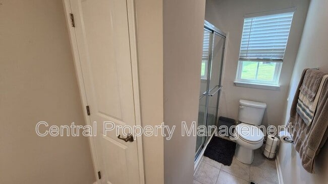 Building Photo - 322 Hunt Glenn Ct