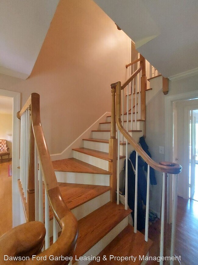 Building Photo - 4 br, 3.5 bath House - 2305 Heronhill Place