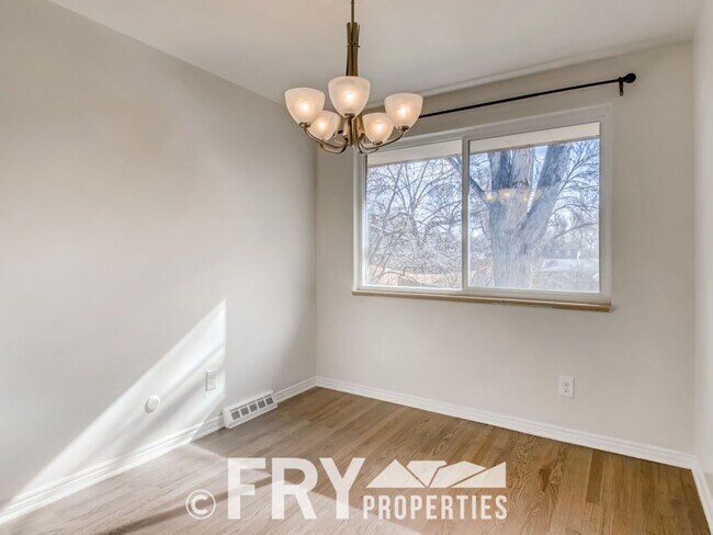 Building Photo - Beautifully remodeled 3-bedroom, 2.5-bath duplex in Wheat Ridge